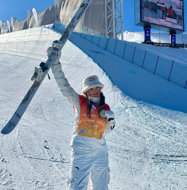 谷爱凌首轮摔倒无碍世界杯夺冠 U池成最稳金牌点