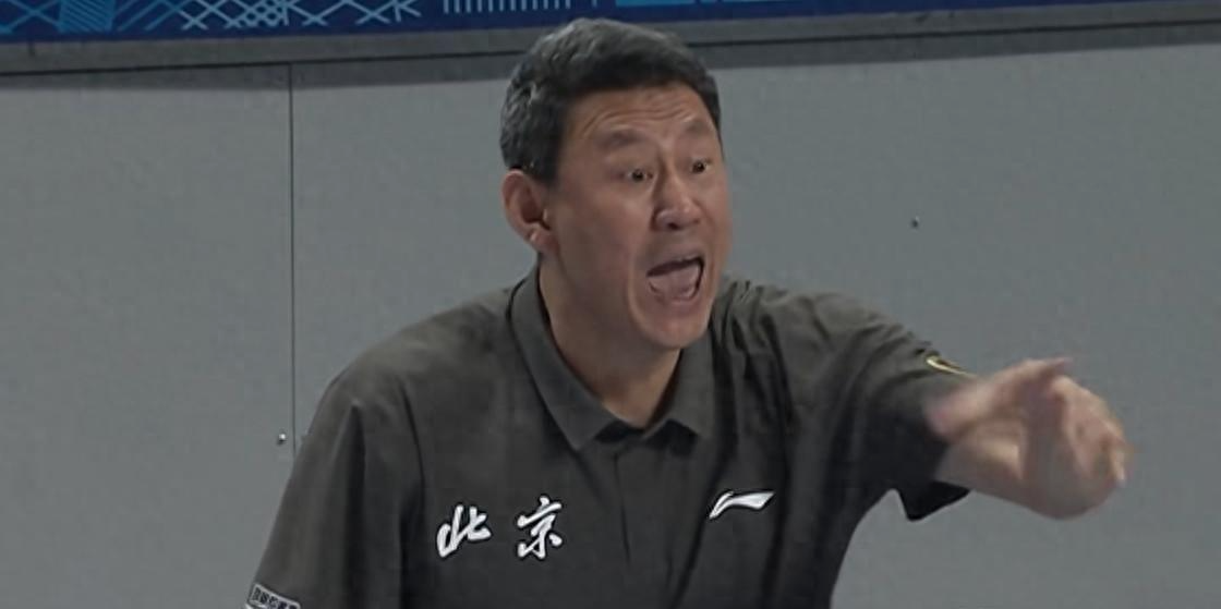 雷速-周琦撑起北京内线防线，外援串联发力，广东锋线进攻全面哑火